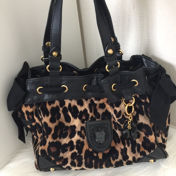 Juicy Couture Handbags - Juicy Couture cheetah print handbag